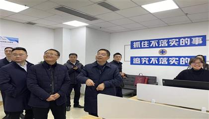 市委常委、組織部部長(zhǎng)張鵬飛一行慰問遂寧遂星公司籌備組員工